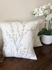 ONE HANDMADE CUSHION IN LAURA