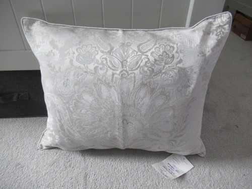Laura ashley maddox - laura,
